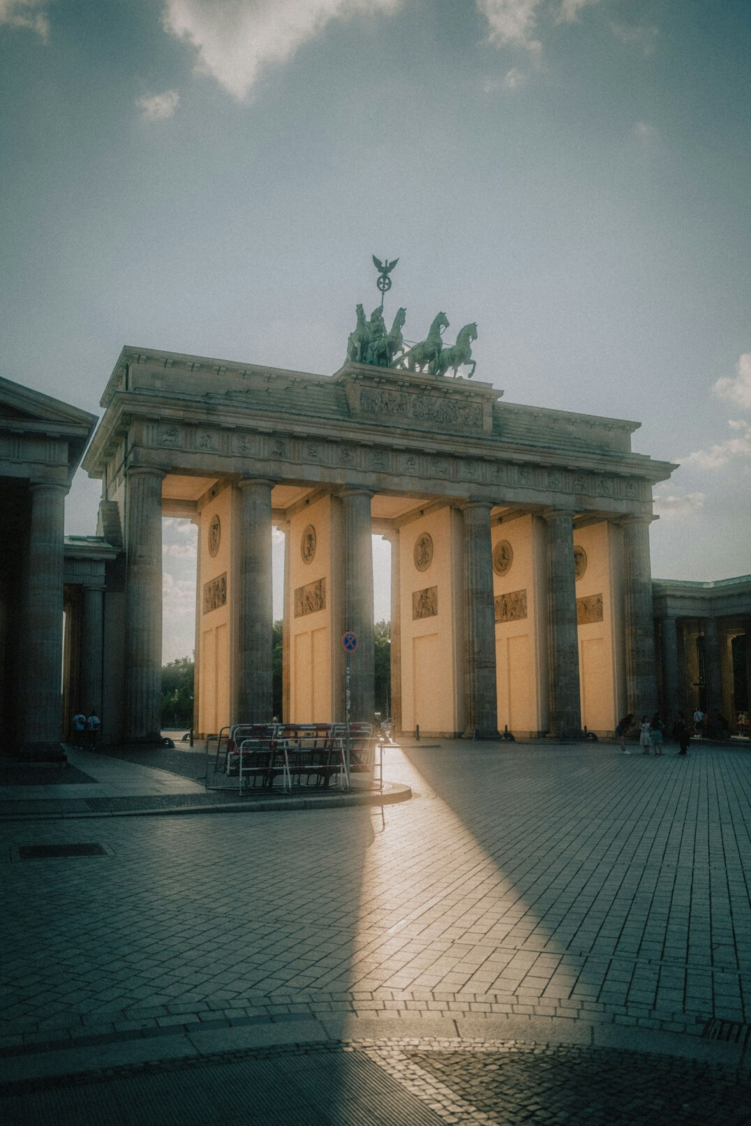 brandenburg gate berlin historic