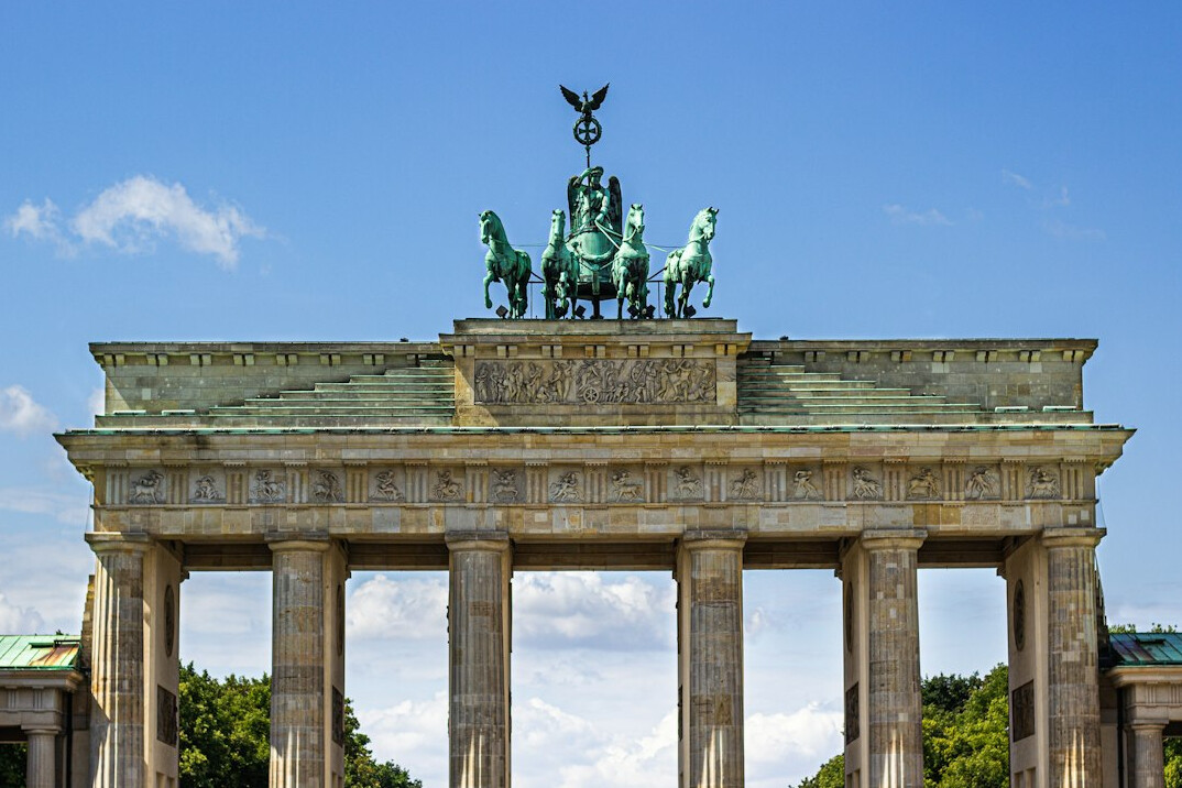 brandenburg gate berlin historic
